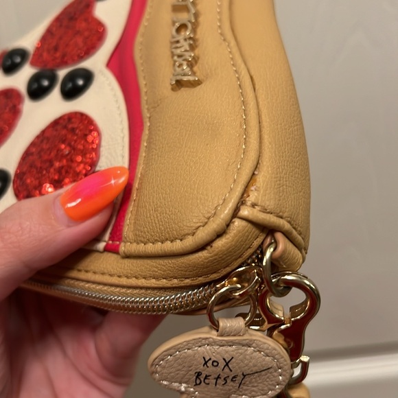 BETSEY JOHNSON | Pizza Purse - Picture 6 of 9